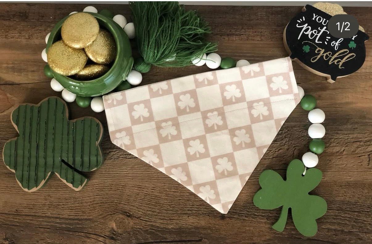 Checkered Clover